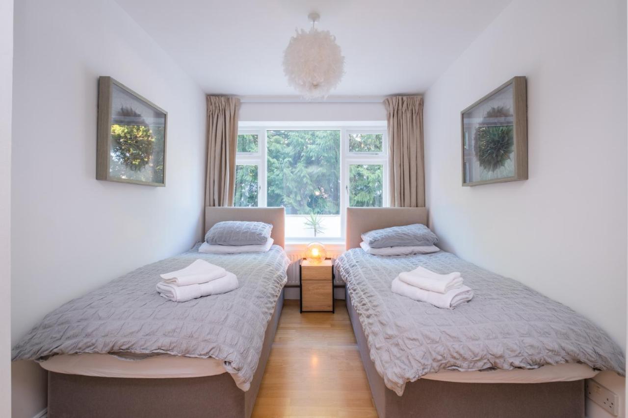 Modern Apt Near Gardens With Large Decking Area - Vivre Retreats Bournemouth Exterior foto